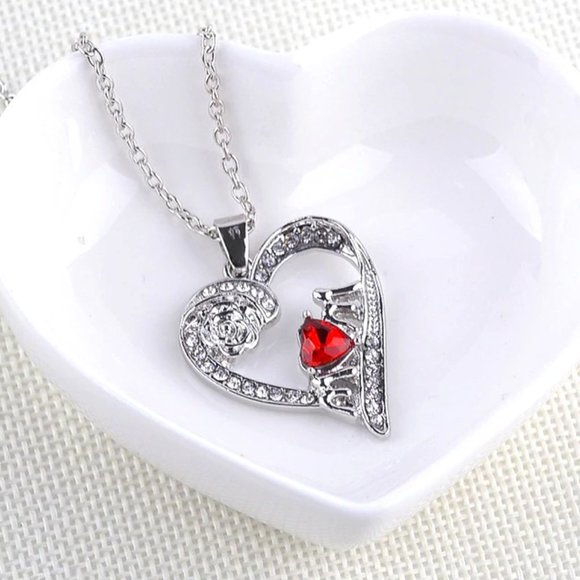 Chain with MOM Heart Pendant and Red Heart Crystal. - Picture 1 of 4